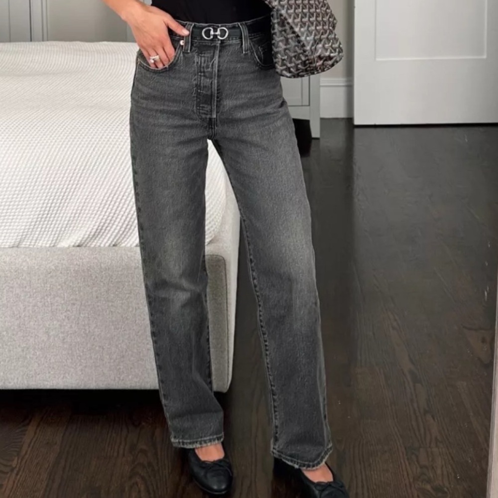 LEVI’S Ribcage Straight Ankle Jean